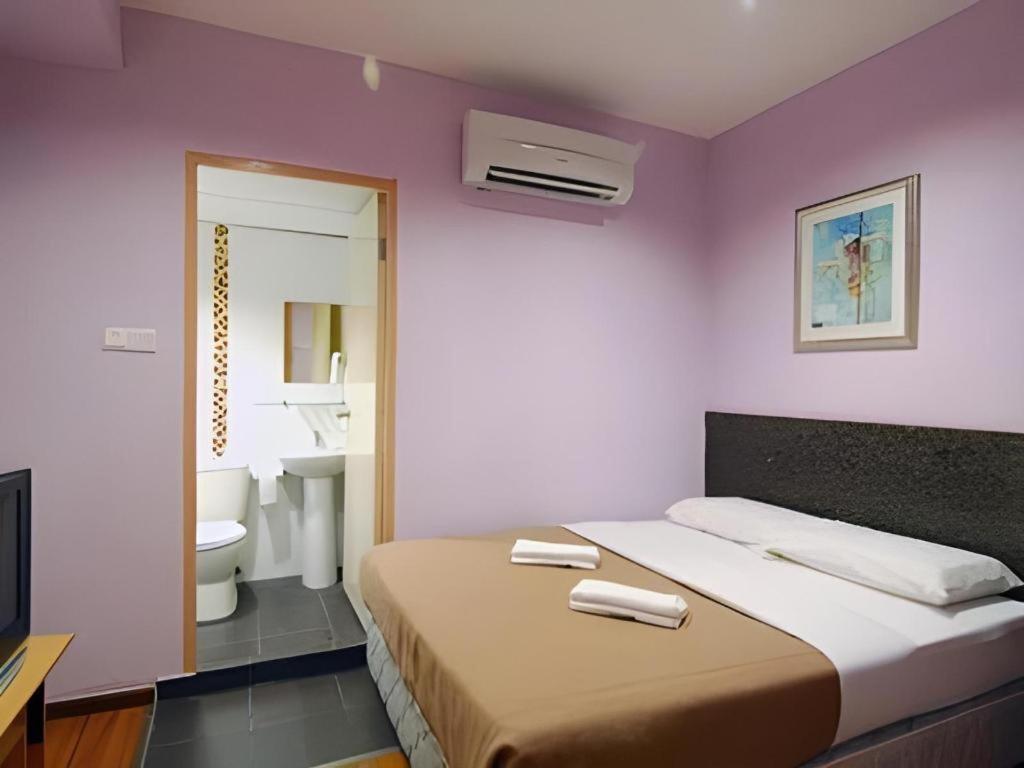 Aristo Hotel @ Putatan Kota Kinabalu Exterior photo
