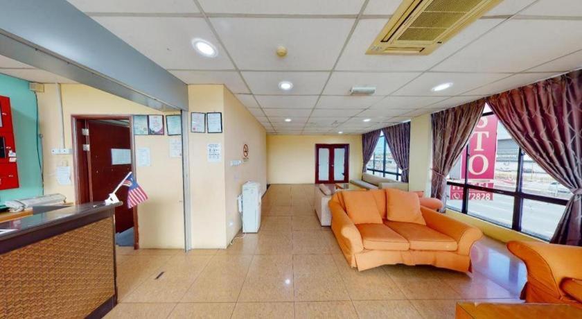 Aristo Hotel @ Putatan Kota Kinabalu Exterior photo