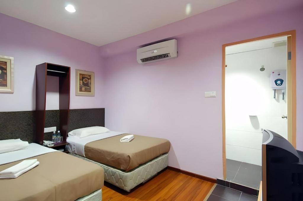 Aristo Hotel @ Putatan Kota Kinabalu Exterior photo